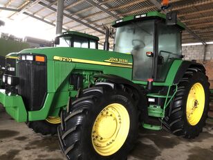 John Deere 8210 traktor točkaš
